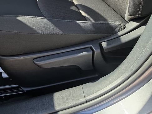 Certified 2025 Nissan Altima 2.5 S FWD image 19