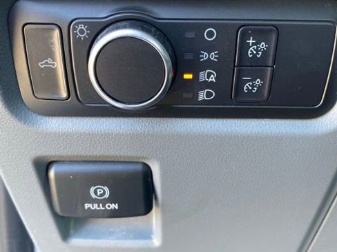 Used 2021 Ford F150 XL image 16