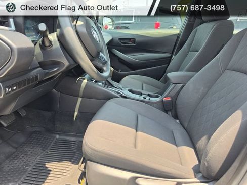 Used 2024 Toyota Corolla LE FWD image 19