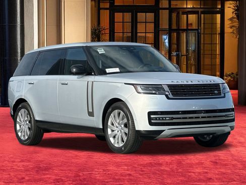 New 2025 Land Rover Range Rover Long Wheelbase SE image 8