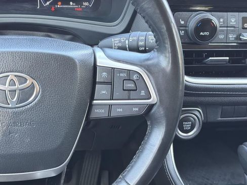 Used 2024 Toyota Grand Highlander AWD image 9