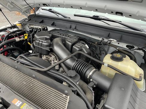 Used 2016 Ford F250 XL w/ Power Equipment Group image 40