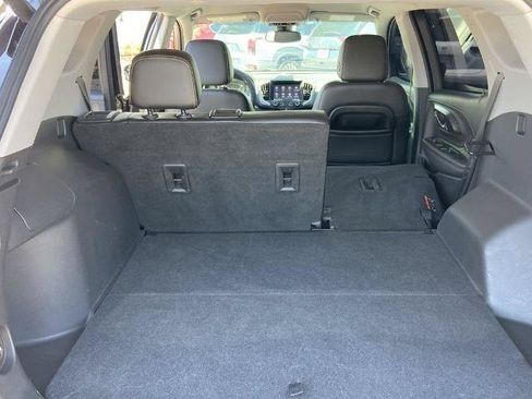 Used 2021 GMC Terrain SLT w/ Infotainment Package II FWD image 22
