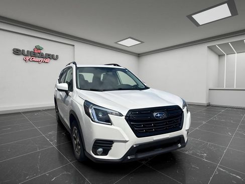 Certified 2023 Subaru Forester Premium AWD/4WD image 2