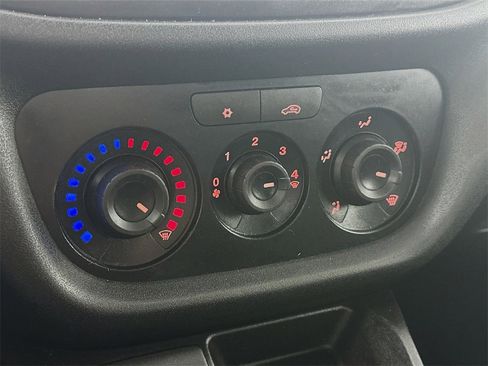 Used 2021 RAM ProMaster City Tradesman w/ Window Group 09 image 18