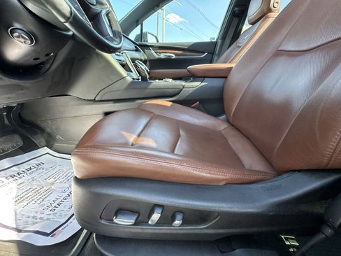 Used 2021 Cadillac XT5 Premium Luxury image 12