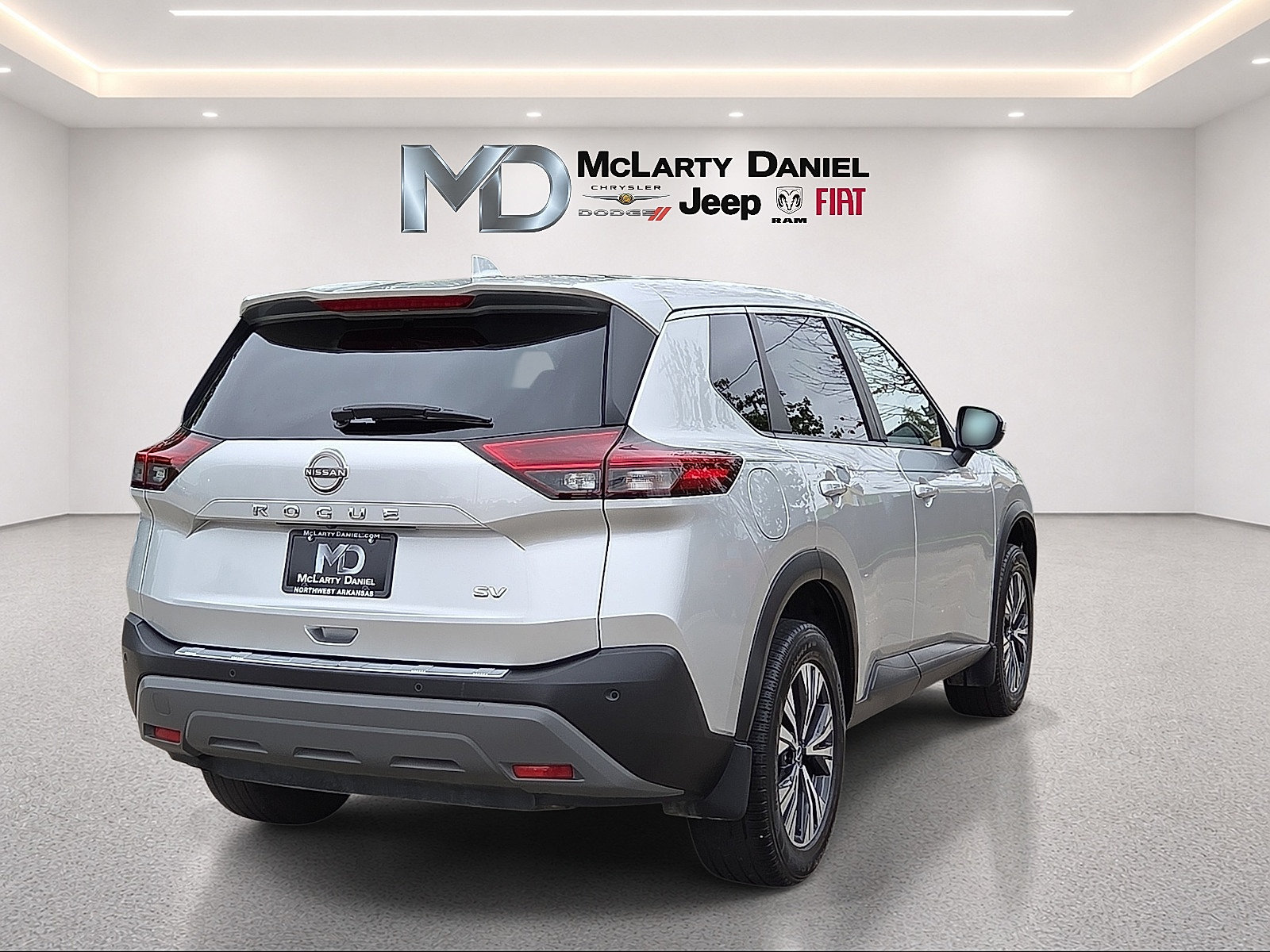 Used 2023 Nissan Rogue SV FWD image 5