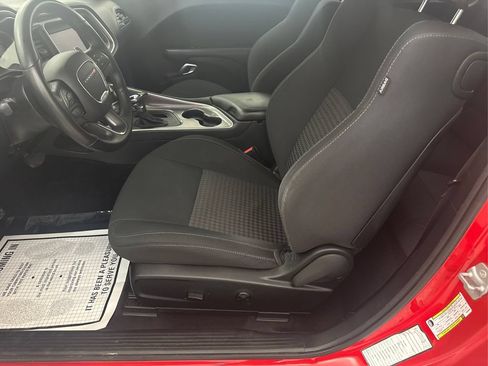 Used 2019 Dodge Challenger R/T RWD image 28