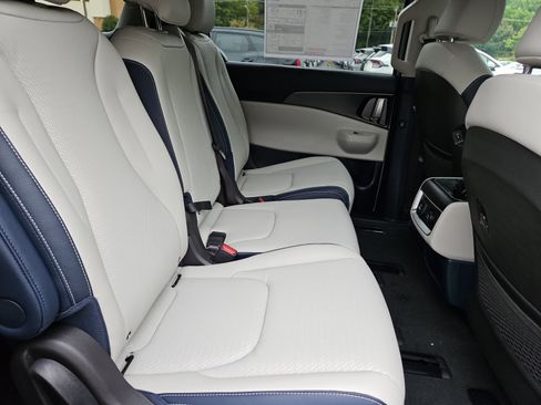 New 2026 Kia Carnival SX Prestige image 17