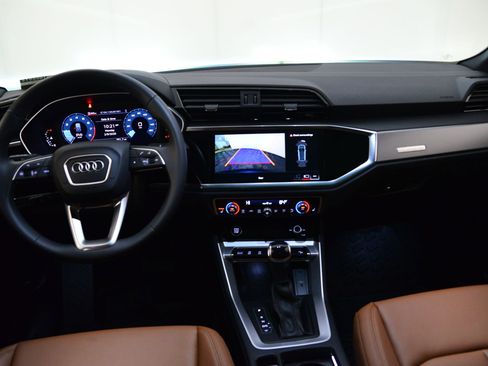 Certified 2025 Audi Q3 2.0T Premium w/ Convenience Package image 13