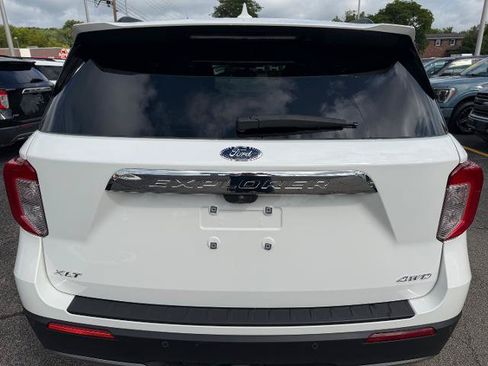 Certified 2023 Ford Explorer XLT w/ Equipment Group 202A AWD/4WD image 6