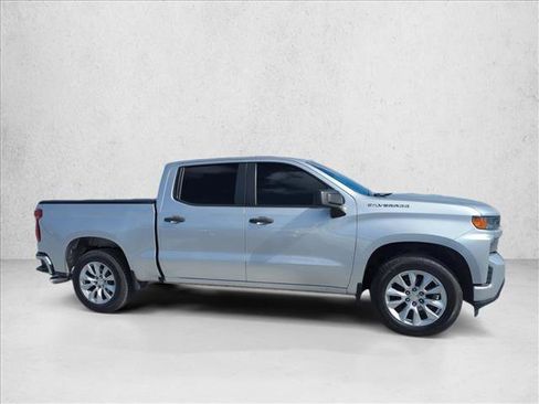 Used 2020 Chevrolet Silverado 1500 Custom w/ Custom Value Package image 4