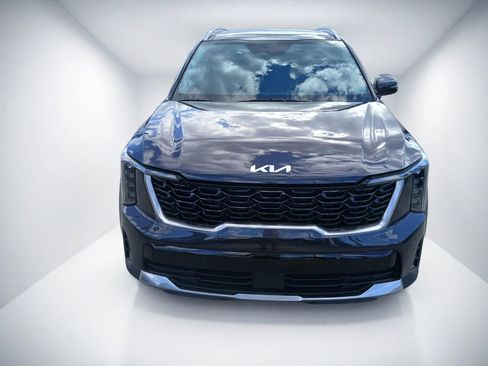 Used 2025 Kia Sorento S w/ Panoramic Sunroof Package FWD image 3