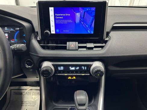 Used 2025 Toyota RAV4 XLE AWD/4WD image 25