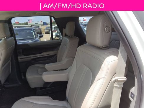 Used 2019 Ford Expedition Limited w/ Special Edition Package AWD/4WD image 8