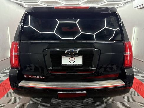 Used 2018 Chevrolet Suburban Premier RWD image 5