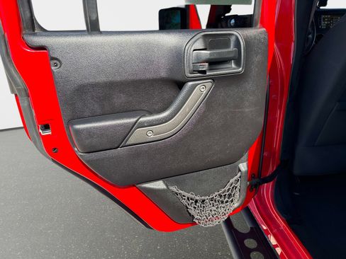 Used 2016 Jeep Wrangler Unlimited Sport image 13