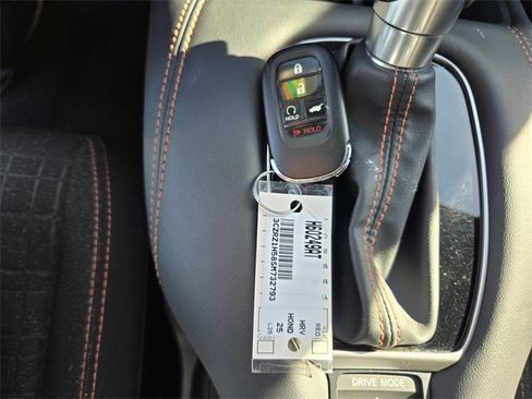 Used 2025 Honda HR-V Sport image 25