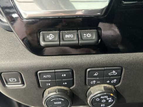 Used 2024 Chevrolet Silverado 2500 High Country w/ High Country Premium Package AWD/4WD image 29
