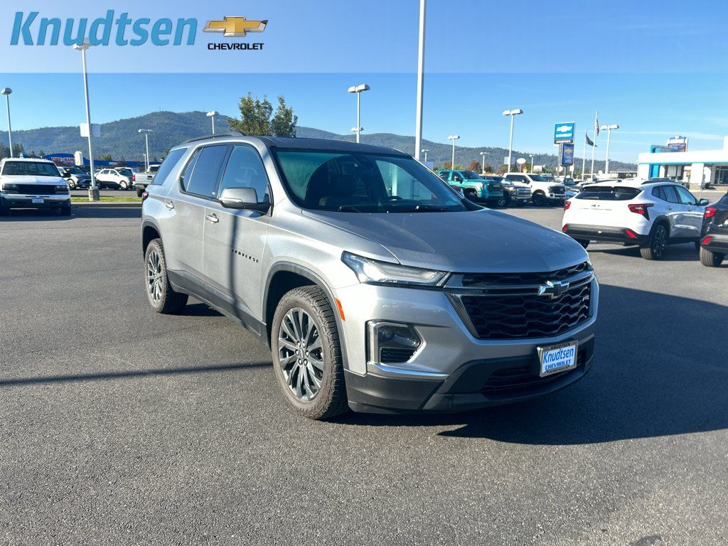 Used 2023 Chevrolet Traverse RS w/ LPO, Floor Liner Package AWD/4WD image 1