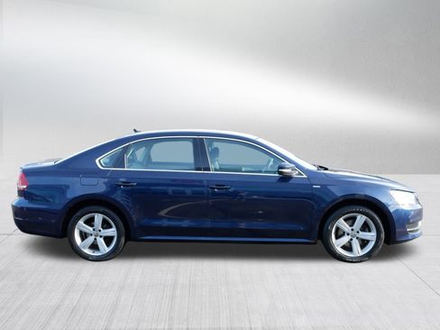 Used 2014 Volkswagen Passat 1.8T Wolfsburg Edition image 8