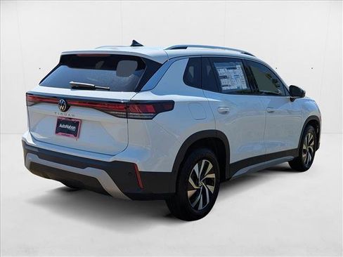 New 2025 Volkswagen Tiguan S image 5