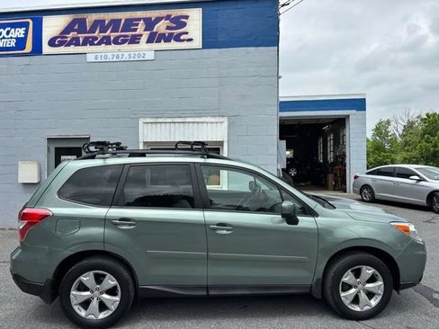 Used 2016 Subaru Forester 2.5i Premium w/ All-Weather Package AWD/4WD image 6