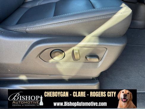 Used 2025 Chevrolet Tahoe Z71 image 40