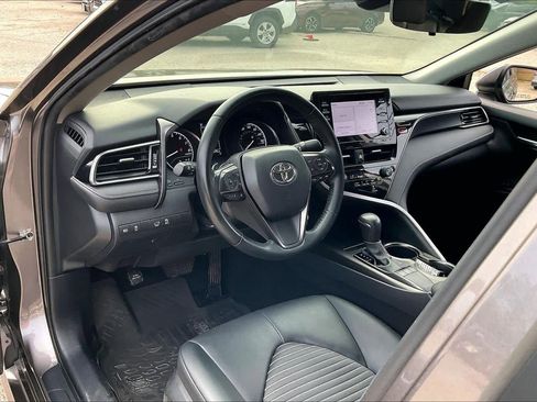 Used 2022 Toyota Camry SE FWD image 14