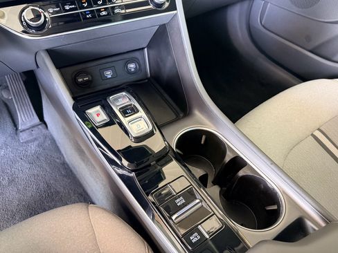 Used 2022 Hyundai Sonata SE w/ Cargo Package FWD image 19