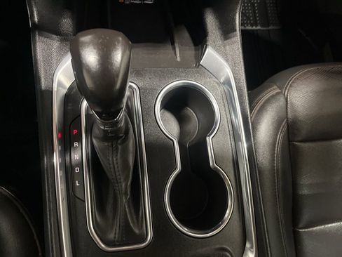 Used 2022 Chevrolet Traverse High Country image 36