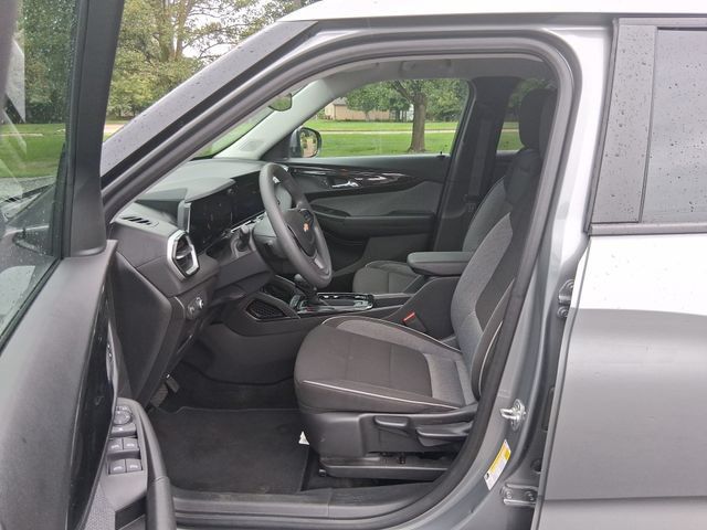 Used 2025 Chevrolet TrailBlazer LT AWD/4WD image 10