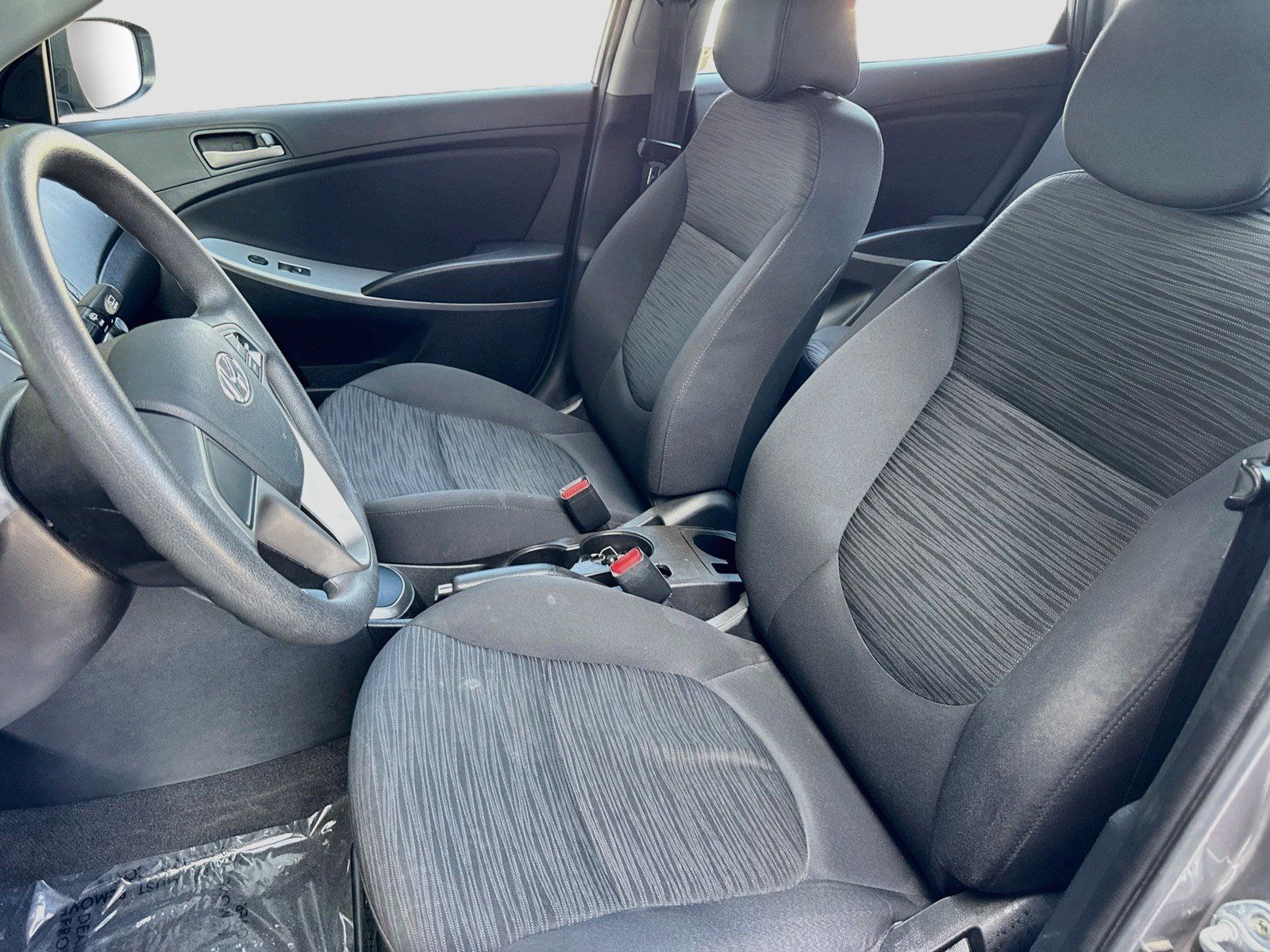Used 2017 Hyundai Accent SE FWD image 11