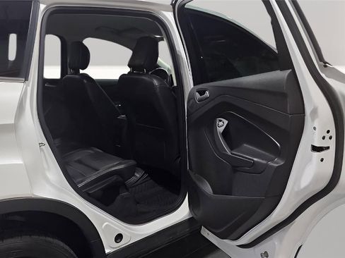 Used 2019 Ford Escape Titanium w/ U9j03 - Titanium Tow Package image 27