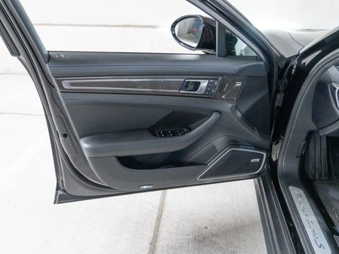Certified 2022 Porsche Panamera Turbo S AWD/4WD image 16