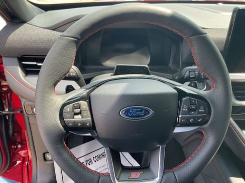 Used 2025 Ford Explorer ST image 13