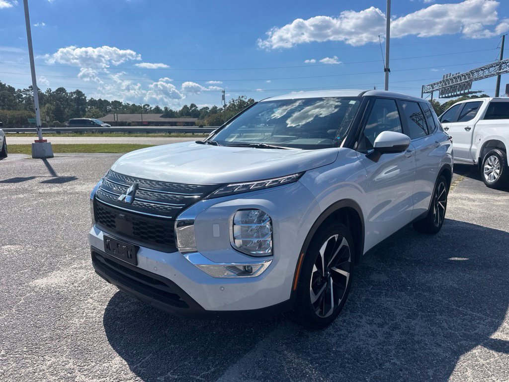 Used 2024 Mitsubishi Outlander SE AWD/4WD image 7