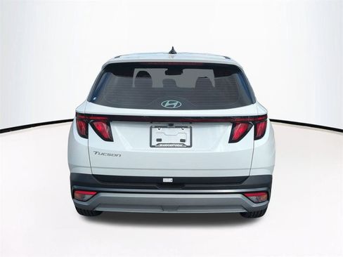 New 2026 Hyundai Tucson SE image 6
