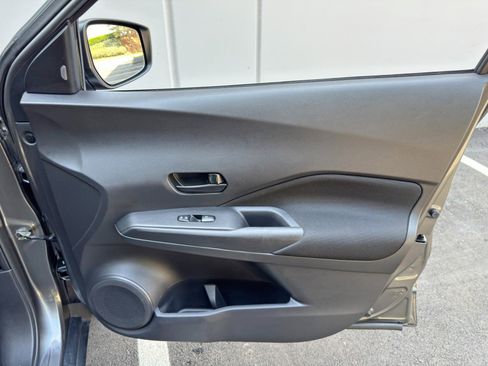 Used 2021 Nissan Kicks S FWD image 37