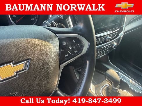 Used 2023 Chevrolet Traverse LT FWD image 20