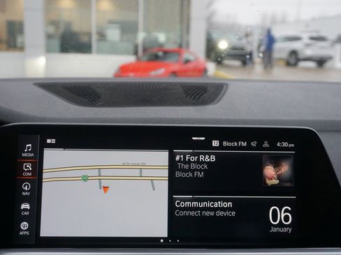 Used 2019 BMW X5 xDrive50i w/ M Sport Package image 17