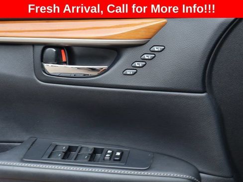 Used 2013 Lexus ES 300h w/ Luxury Pkg FWD image 45
