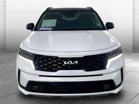 Used 2022 Kia Sorento SX image 2