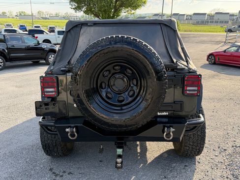 Used 2016 Jeep Wrangler Unlimited Sport image 5