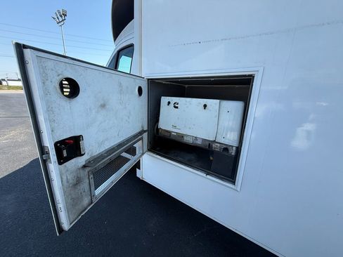 Used 2018 RAM ProMaster 3500 w/ Premium Appearance Group image 18