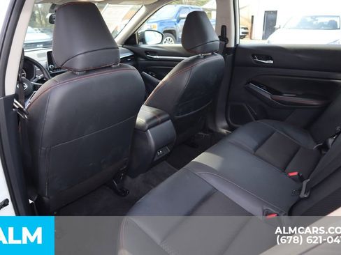 Used 2025 Nissan Altima 2.5 SR FWD image 18