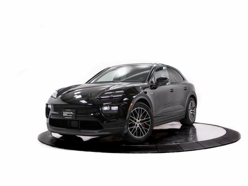 Certified 2025 Porsche Macan 4S Electric image 1