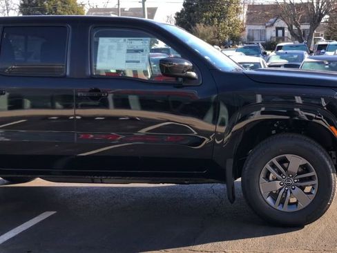 New 2026 Nissan Frontier SV w/ SV Convenience Package AWD/4WD image 9