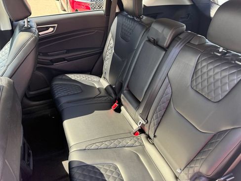 Used 2023 Ford Edge Titanium AWD/4WD image 25