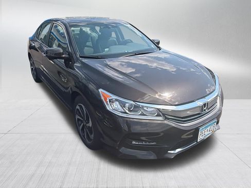 Used 2017 Honda Accord EX-L image 3